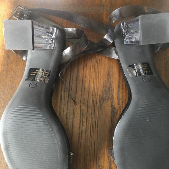 Shoes - Picture 3 of 5